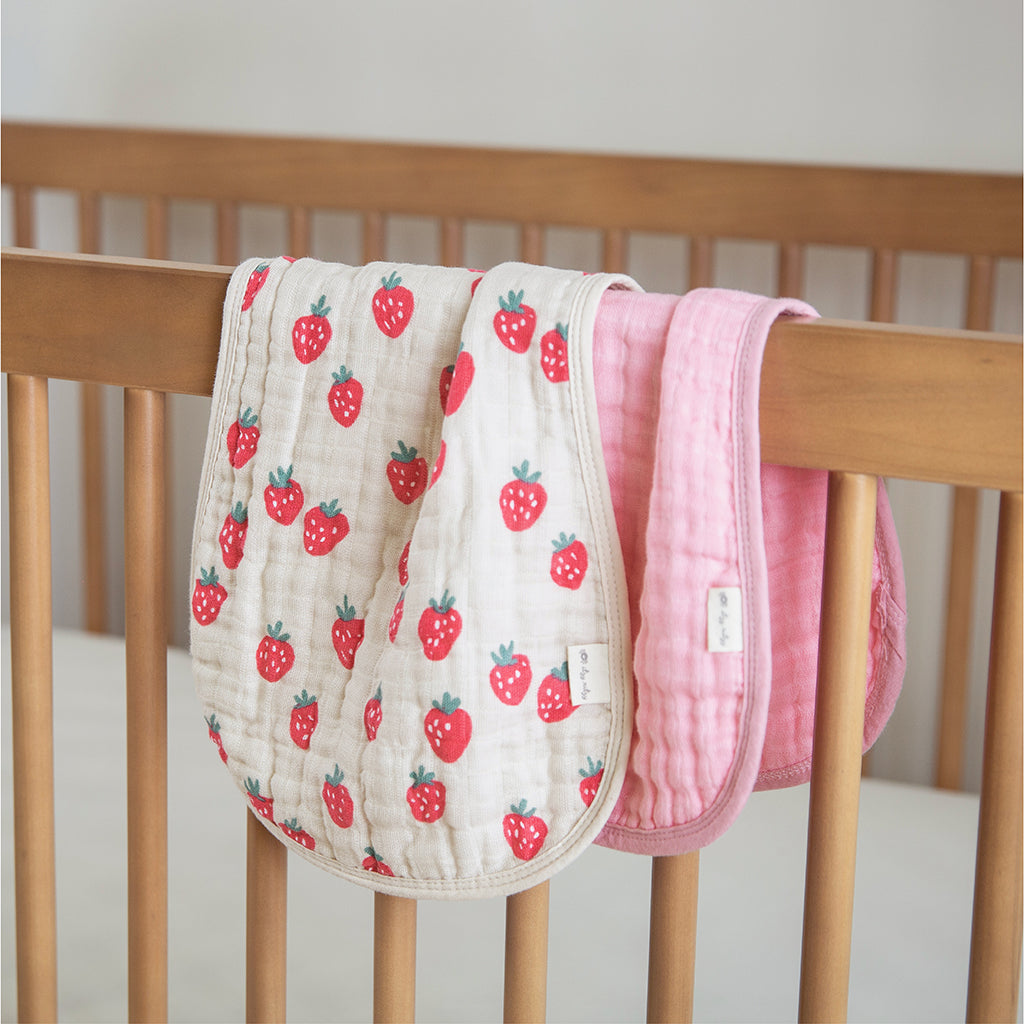 Itzy Burp Cloths Strawberries & Cream