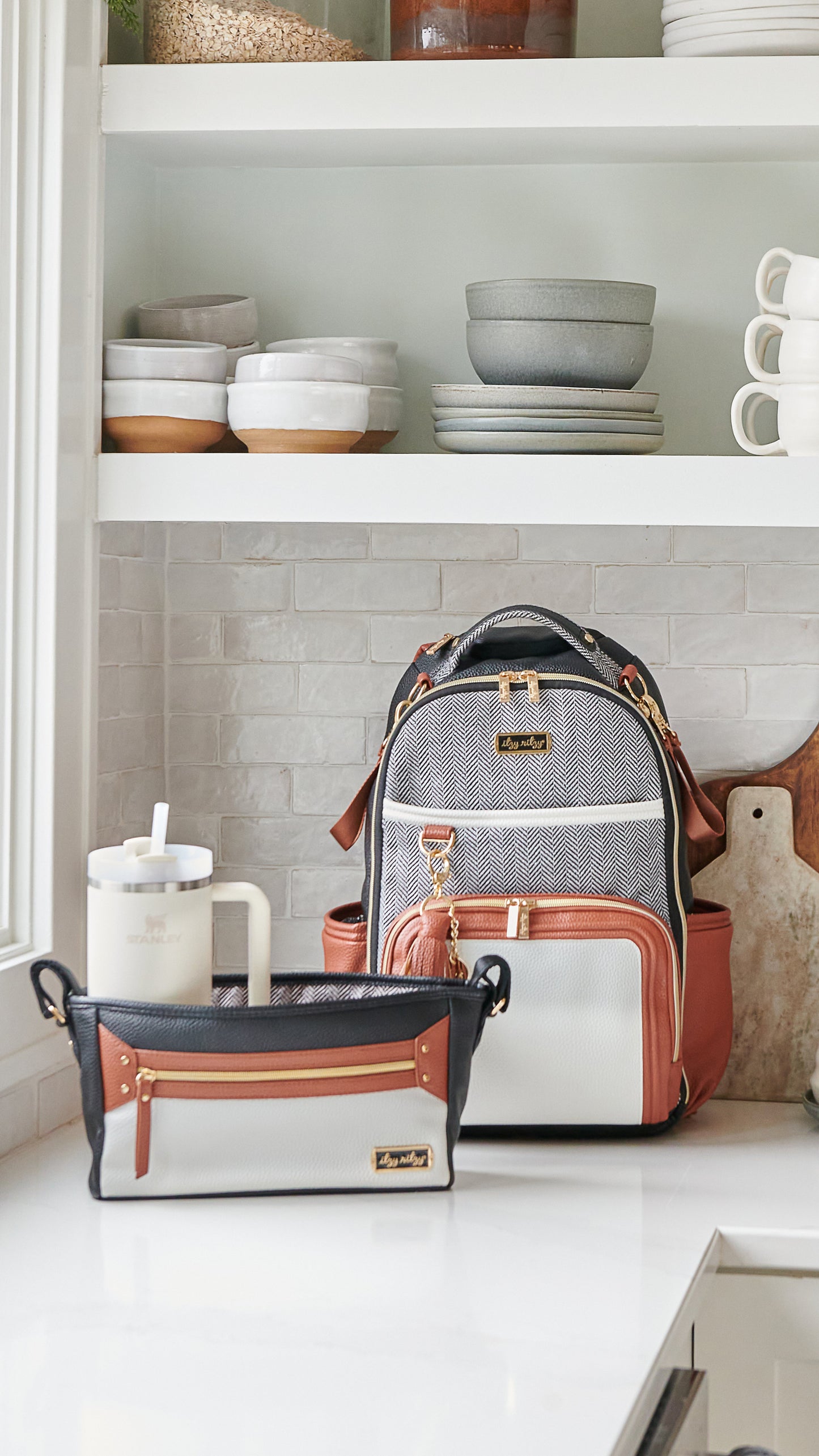 New Parent Organisation Essentials Bundle Itzy Ritzy Coffee and Cream